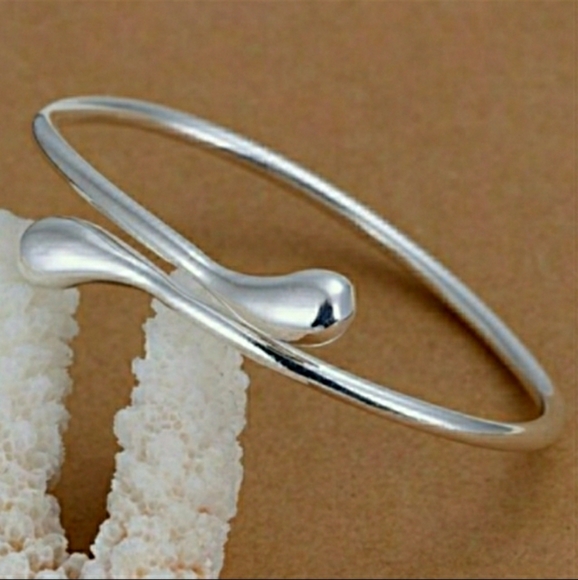 925 Sterling Silver Waterdrop Jewelry Set - Picture 3 of 6